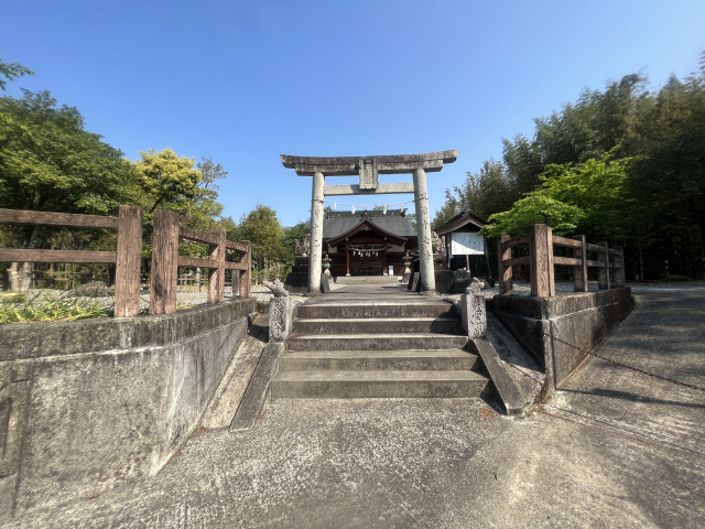 伊邪那美神社　鳥居