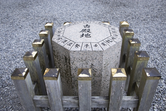 猿田彦神社（三重県伊勢市）方位石